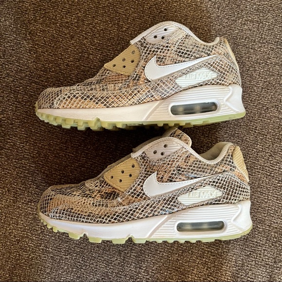 Nike ID Custom Air Max 90 Snake Skin Women Size 5 - Picture 2 of 12